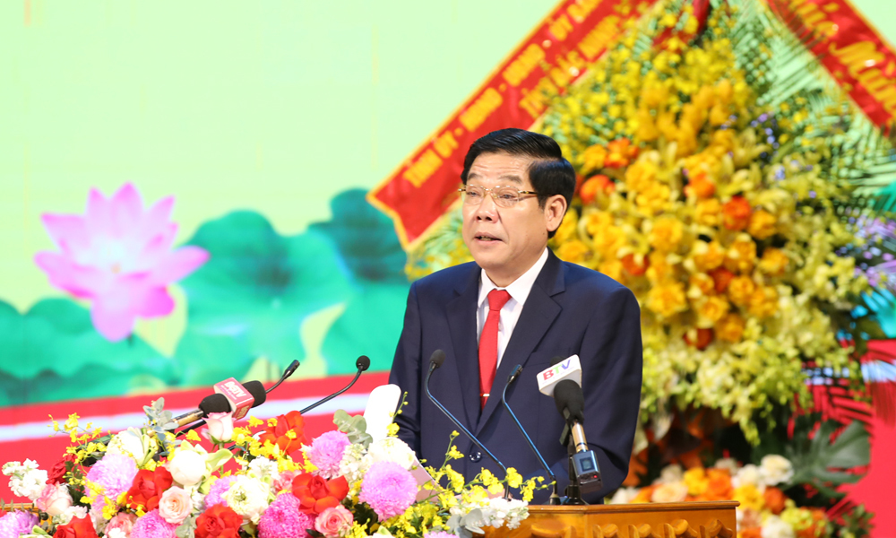 Đồng chí Nguyễn Văn Gấu phát biểu tại buổi lễ.